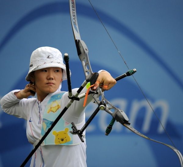 包含韩国射箭选手斩获冠军，完美诠释精准射击的词条