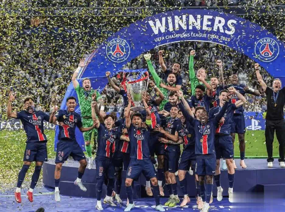 包含AC米兰错失单刀球，巴黎圣日耳曼门将神勇扑救成最大功臣！的词条