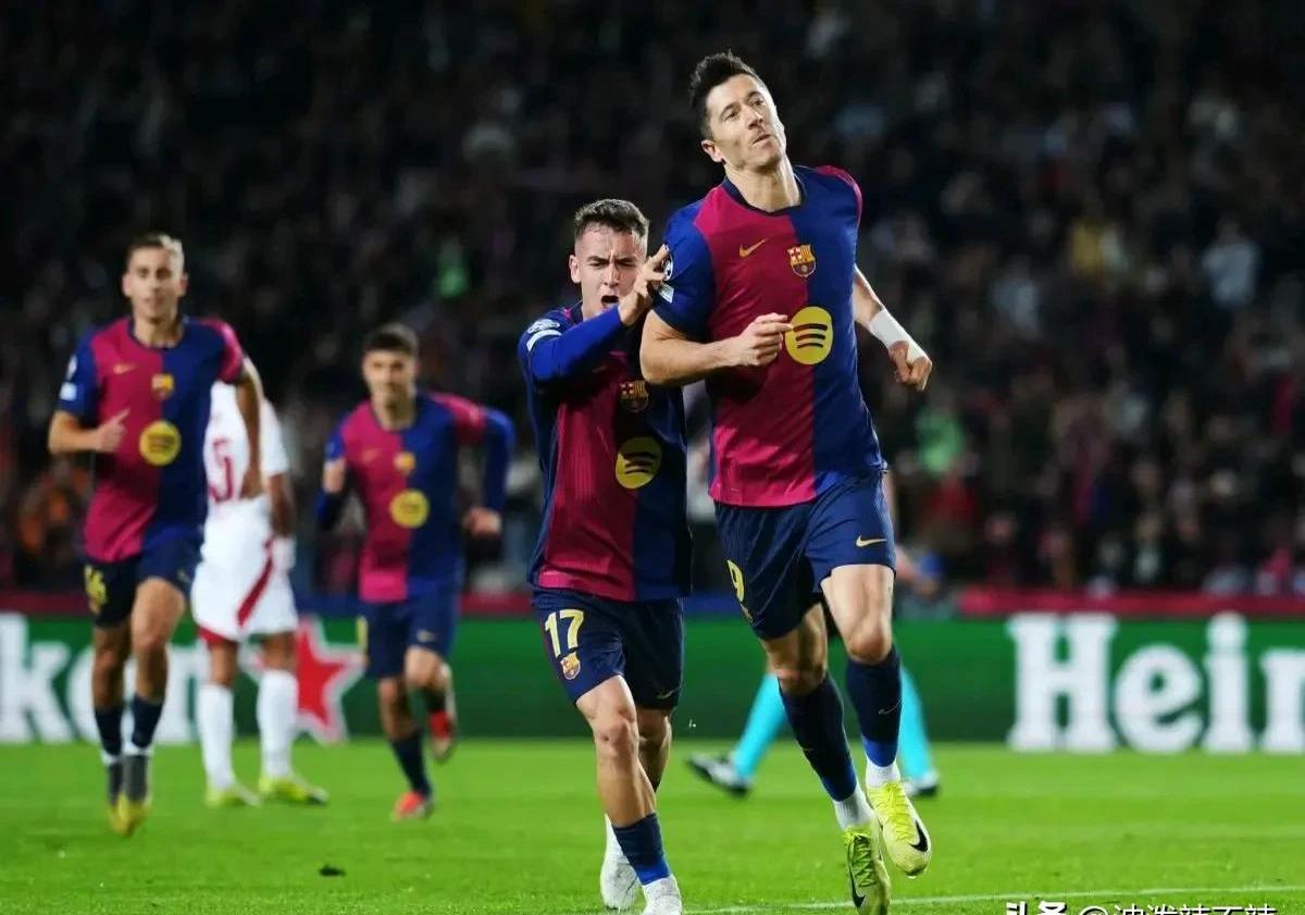  莱万多夫斯基回归赛场，战术调整首场状态亮眼，塞尔维亚队观众沸腾！