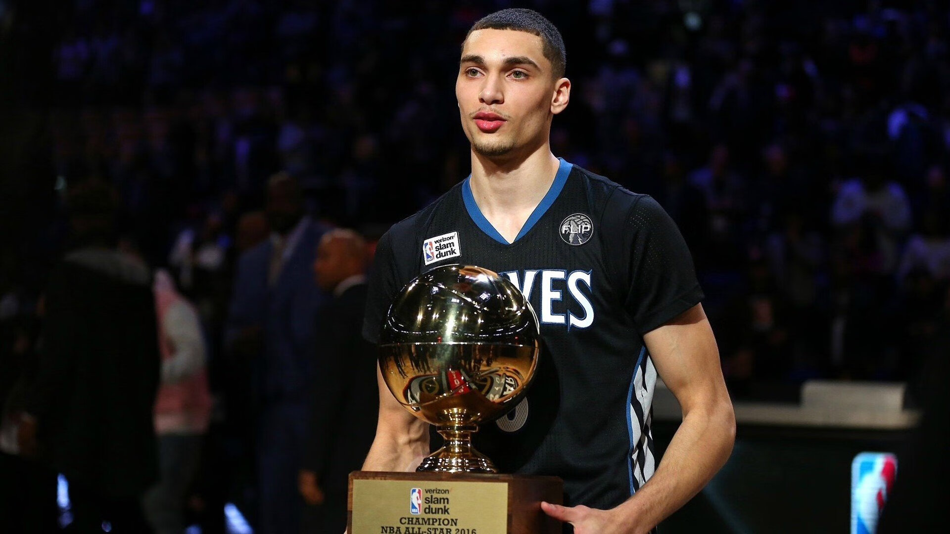 张本智和赛点兑现，北京首钢淘汰山东泰山晋级四强，主帅激动落泪