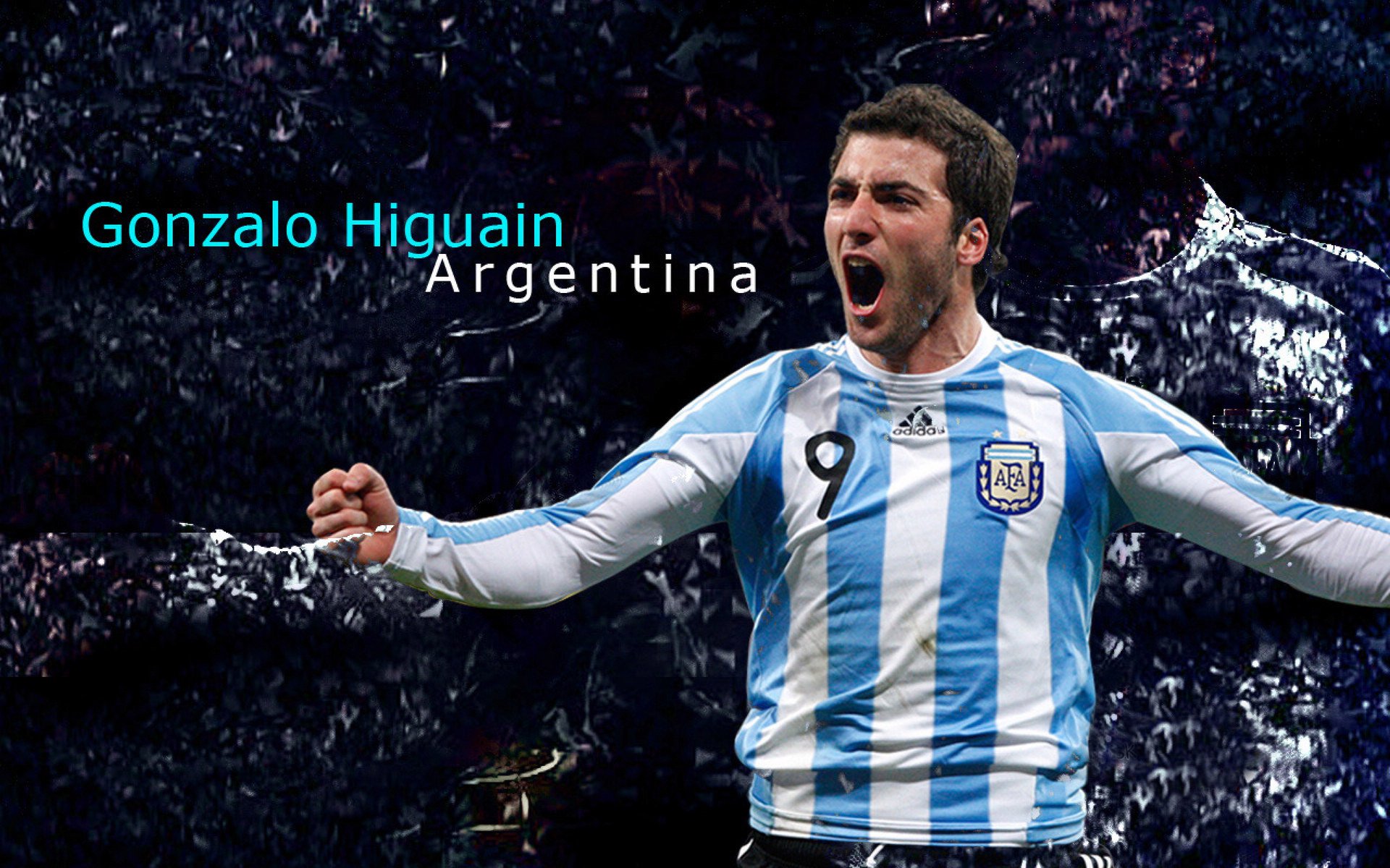 莱万多夫斯基迎来十赛季高光表现，西班牙队球迷沸腾！